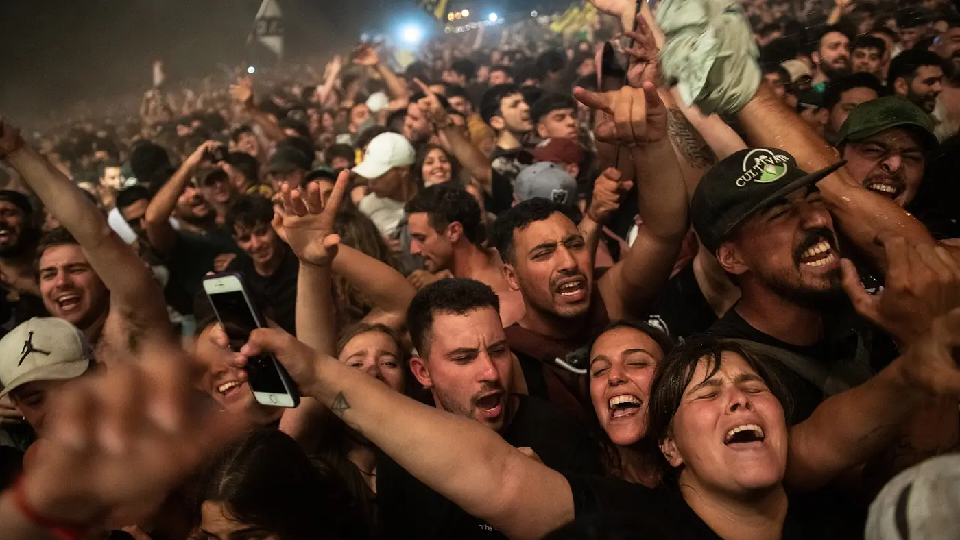 ¿Qué llevar a un festival de música? Checklist completo 2026