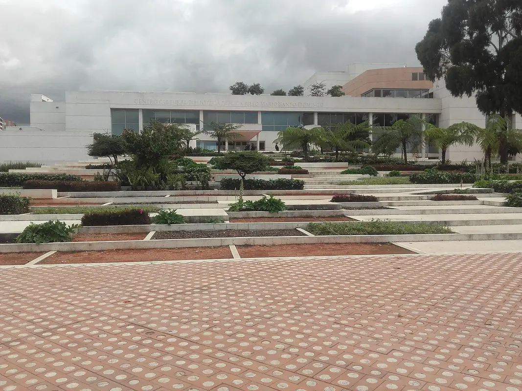 Biblioteca pública Julio Mario Santo Domingo, Bogotá - Col