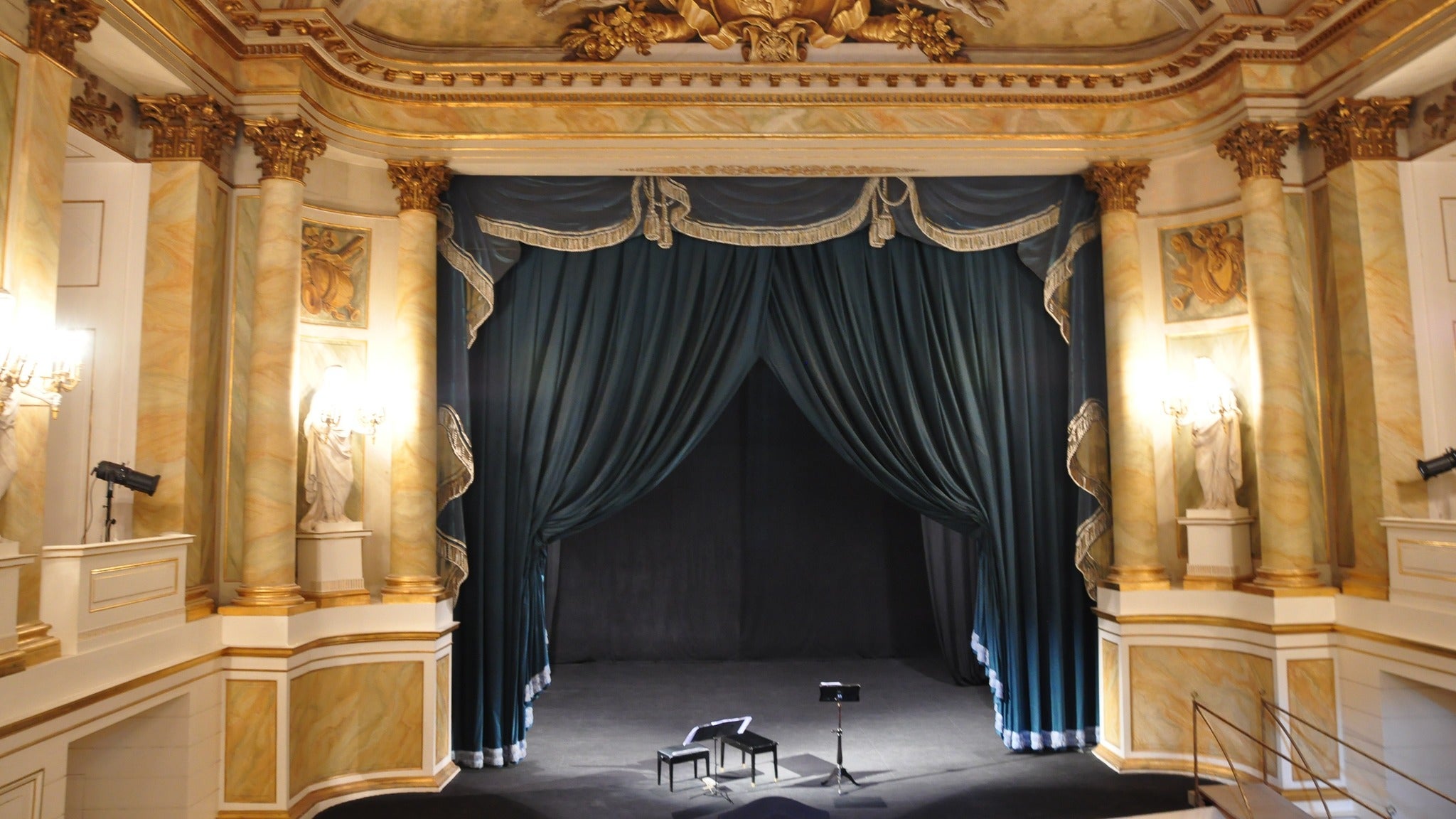 Suites Orquestales - Teatro en León