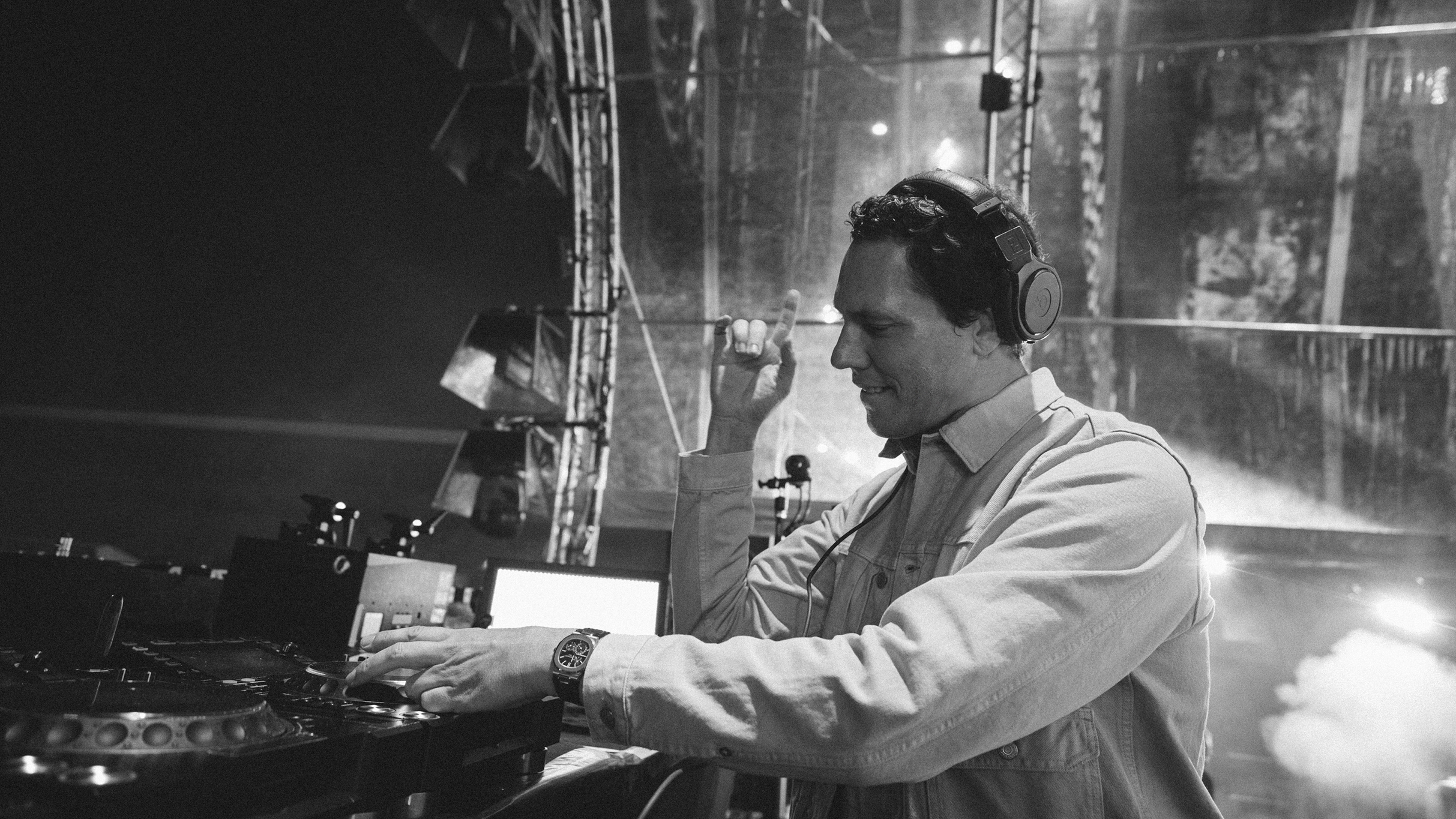 Tiesto (21+)