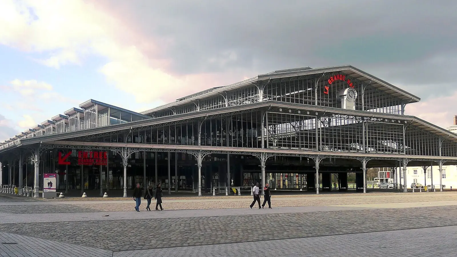 GRANDE HALLE DE LA VILLETTE - portada