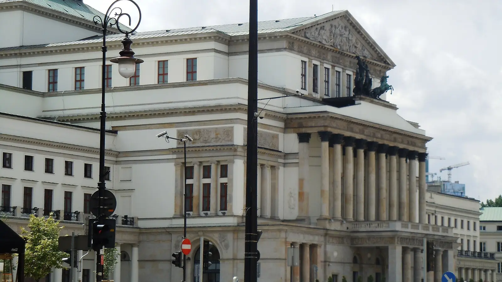 Teatro Varsovia - portada